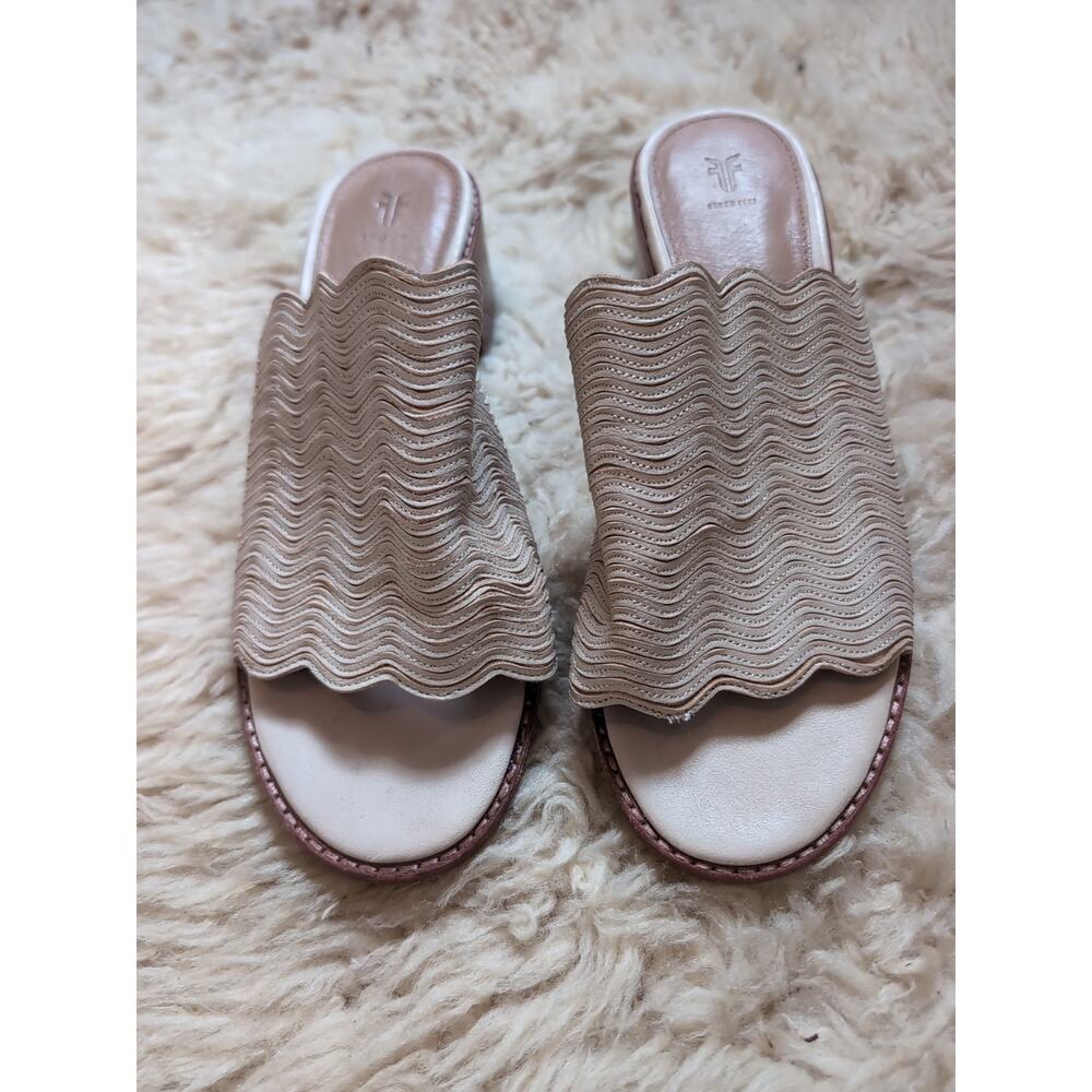 Frye Cindy Mule Sandals Size 7 Tan Cream Heeled Open Toe